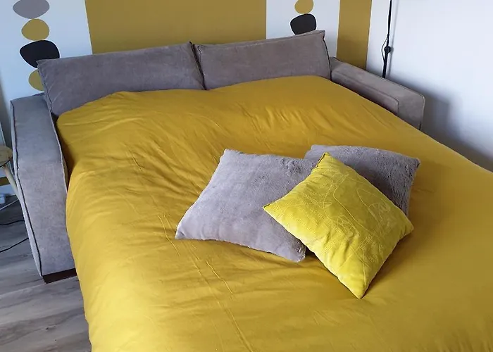 Chez Karine T4 Terrasse 5ème étage Centre Wifi Parking * Troyes